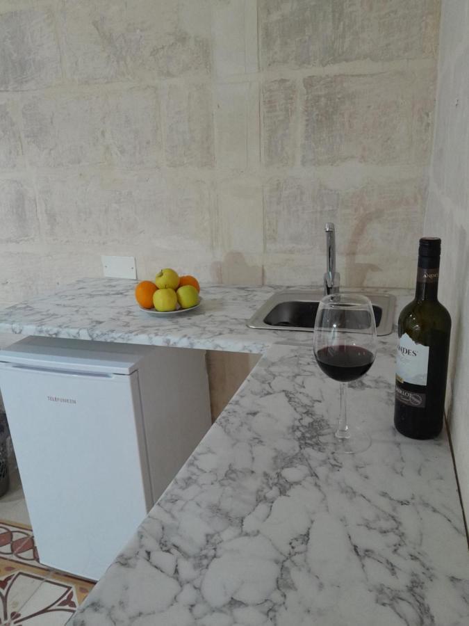 Limestone Sun Suites Sliema Exterior foto